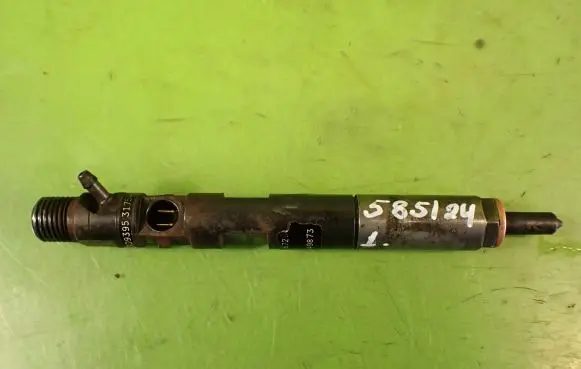 Nissan Micra Fuel injector 8200049873