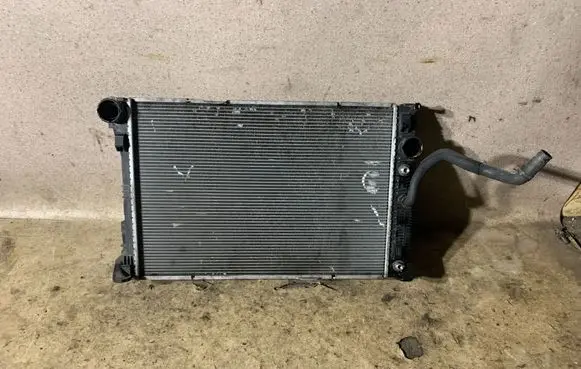 Mercedes-Benz C W204 Coolant radiator A2045003603