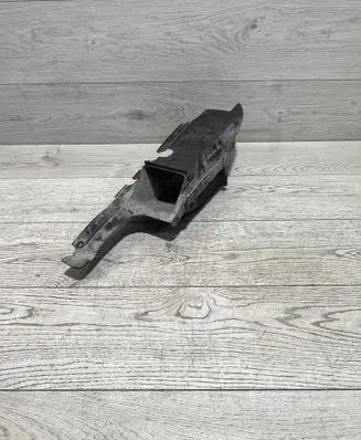 BMW 5 E39 Brake cooling air channel/duct 8187510 51718159422