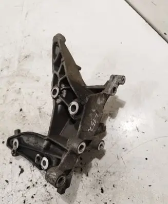 Citroen Berlingo Engine mounting bracket 9674030280