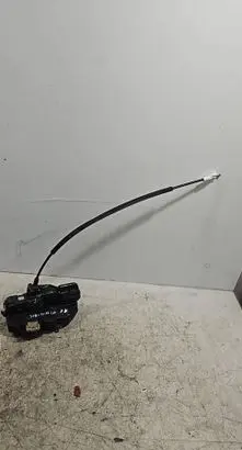 Opel Insignia A Front door lock 
