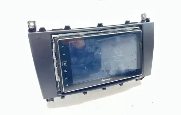 Mercedes-Benz C W203 Radio/CD/DVD/GPS head unit SPHDA130DAB