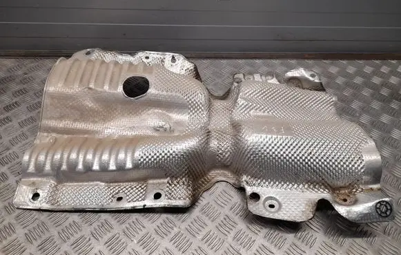 Audi Q3 F3 Exhaust heat shield 5Q0825613E