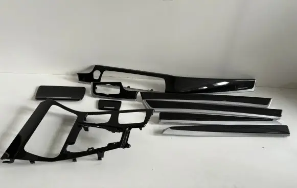 BMW 5 F10 F11 Dashboard glove box trim 8050679