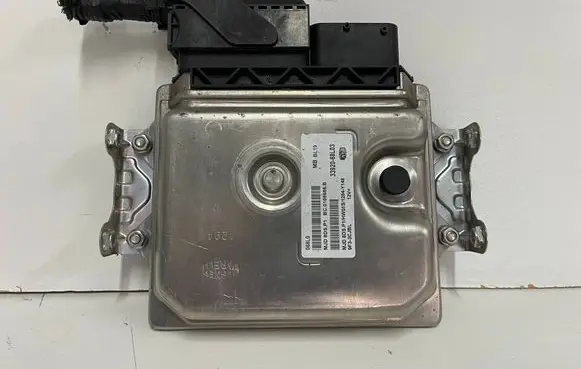 Suzuki Swift II Engine control unit/module ECU 3392068L03 33920-68L03