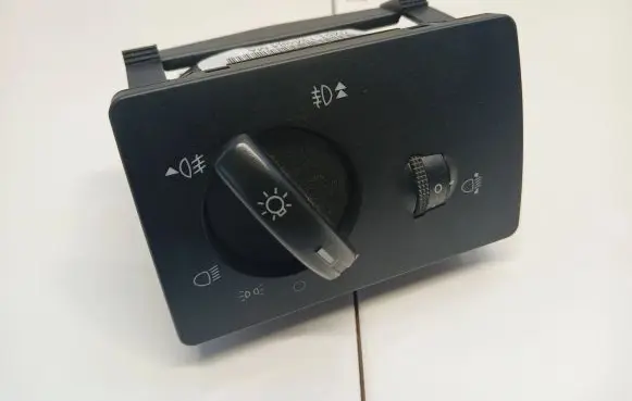 Ford Focus Light switch 7M5T13A024MA