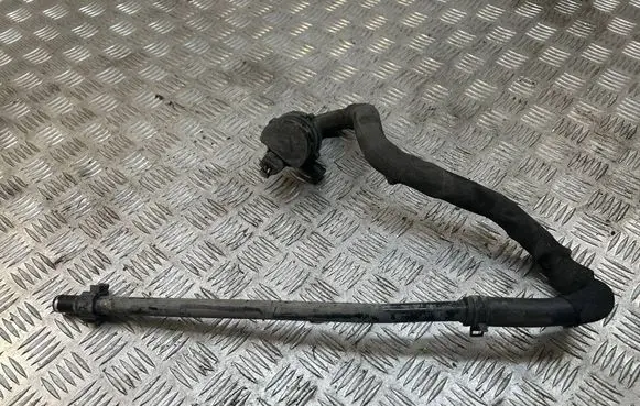 Engine coolant pipe/hose