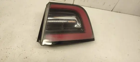 Tesla Model 3 Rear/tail lights 1077398 1077400