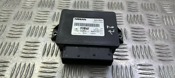 Nissan Qashqai Hand brake control module 360324BA0A 32620330A