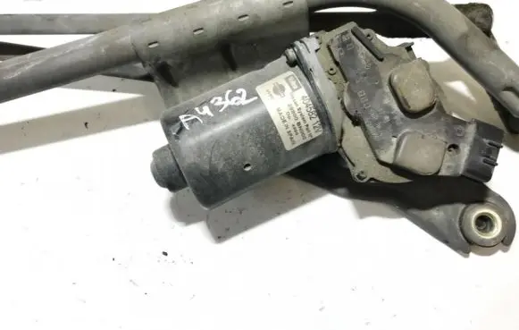 Nissan Almera N16 Wiper motor 404582 28800bn000472177