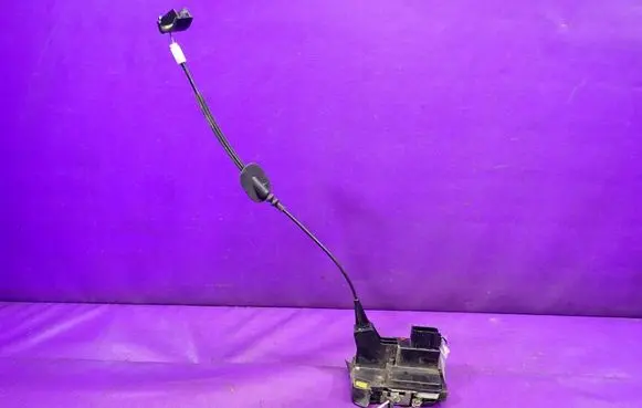 Ford Fusion Front door lock 