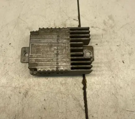 Mercedes-Benz E W210 Coolant fan relay A0275458032 001009