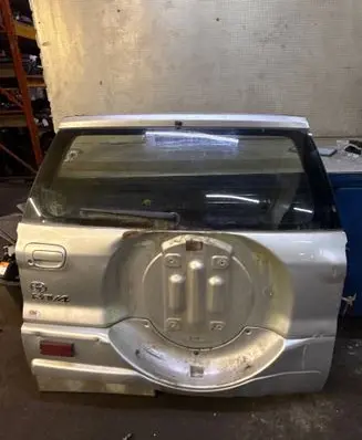 Toyota RAV 4 (XA20) Tailgate/trunk/boot lid 