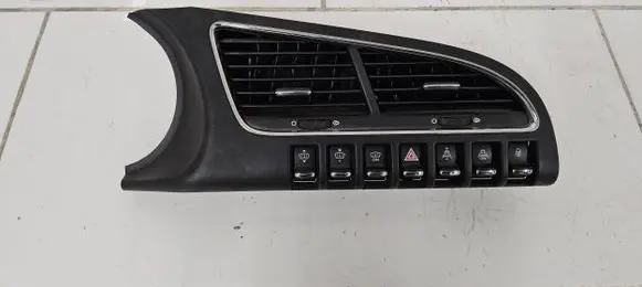 Peugeot 3008 I Dash center air vent grill 9685049877 63191030