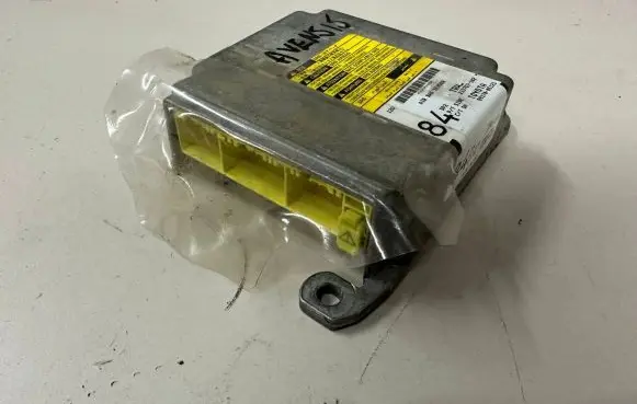 Toyota Avensis T250 Airbag control unit/module 8917005121 32250544NB 215767102