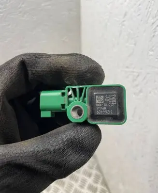 Volvo V50 Airbag deployment crash/impact sensor 31264409