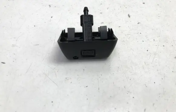Opel Mokka B Windshield washer spray nozzle 9824288380