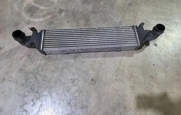 Mercedes-Benz E AMG W212 Intercooler radiator A2045000200 14T020031TF