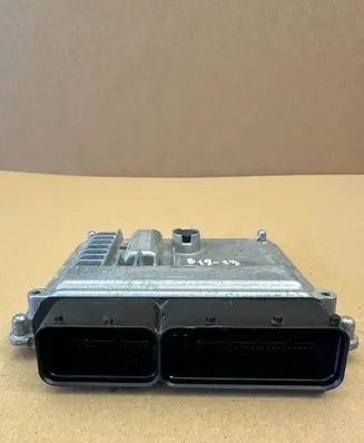 Skoda Octavia Mk3 (5E) Engine control unit/module 04L907445B 28445556