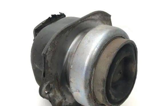 BMW X5 E70 Engine mount vacuum valve 6781041