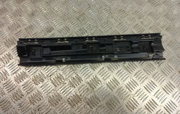 BMW X1 F48 F49 Sill supporting ledge 7332329