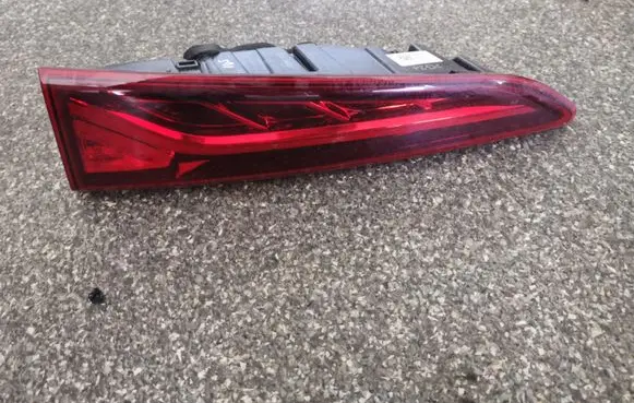 Hyundai Kona I Tailgate rear/tail lights 92404J9100