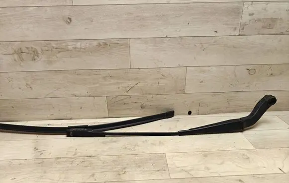 Mercedes-Benz A W169 Front wiper blade arm A1698200240
