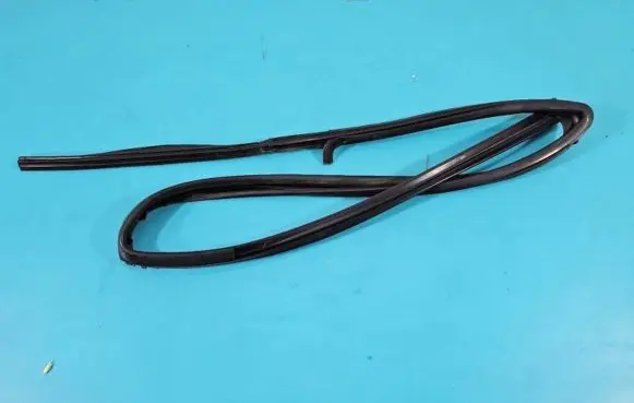 Isuzu D-Max Front door rubber seal IMPRK1362524
