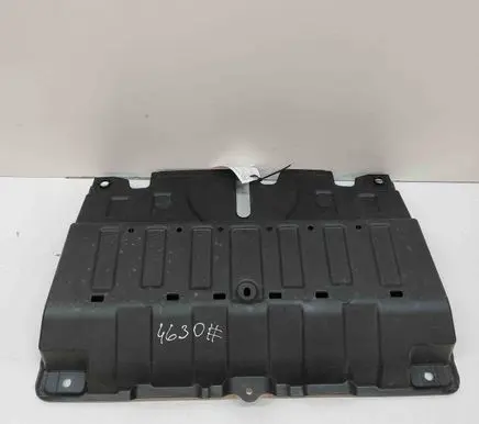 Center/middle under tray cover