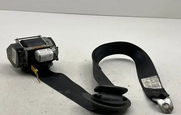 Volkswagen Golf V Front seatbelt 1K4857705