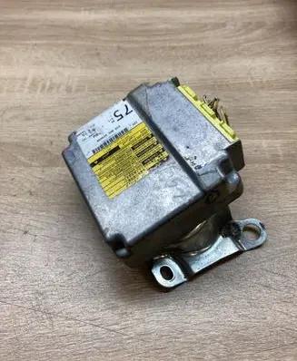 Toyota Yaris Airbag control unit/module 891700D080