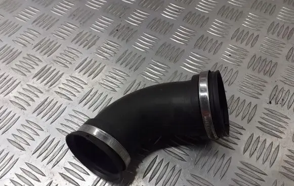 Opel Astra H Air intake hose/pipe 24437915