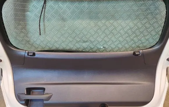Opel Mokka B Trunk/boot side trim panel