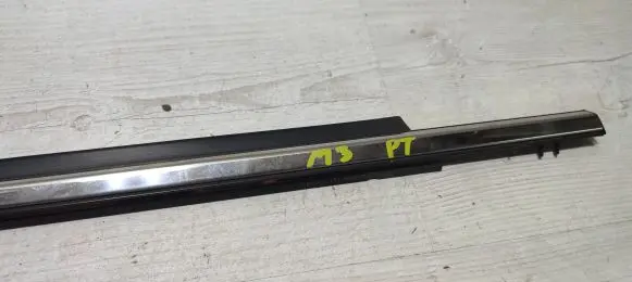 Mazda 3 III Rear door glass trim molding