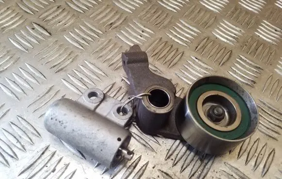 Toyota RAV 4 (XA20) Timing belt tensioner 6206DWA18