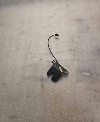 Audi A8 S8 D2 4D Tailgate/trunk/boot lock/catch/latch 827505