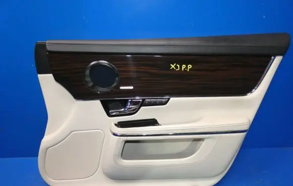 Jaguar XJ X351 Front door card panel trim