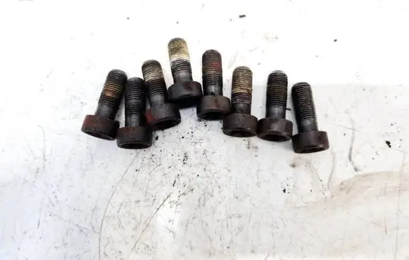 KIA Ceed Nuts/bolts 