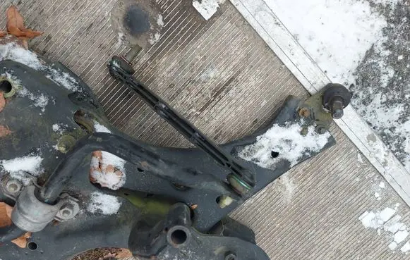 Jeep Compass Front control arm 18982982