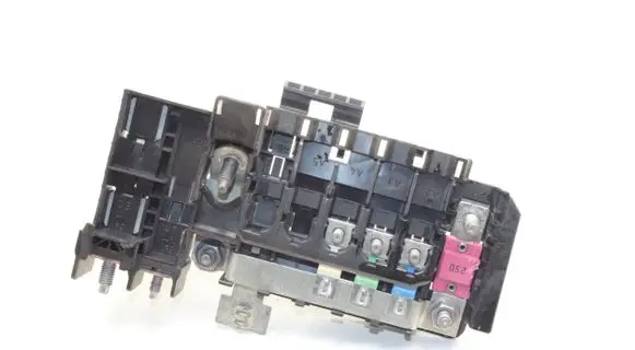 Mercedes-Benz B W246 W242 Fuse module A2465402050