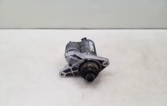 Skoda Fabia Mk2 (5J) Starter motor 02T911023S