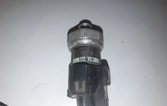 Toyota Corolla E120 E130 Air conditioning (A/C) pressure sensor 4434400050 443440