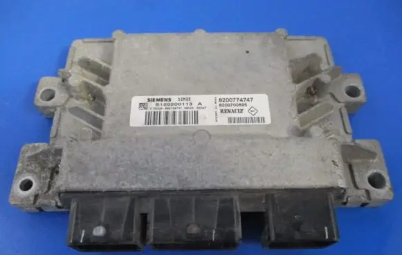 Renault Twingo II Engine control unit/module ECU 8200774747
