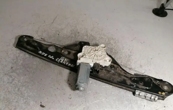 Mercedes-Benz E W211 Rear door window regulator with motor A2117300146 A2118202342