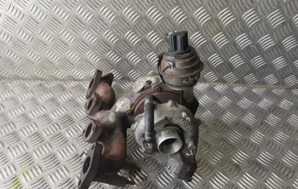 Volkswagen PASSAT B6 Turbo 03G253014K 7545770011