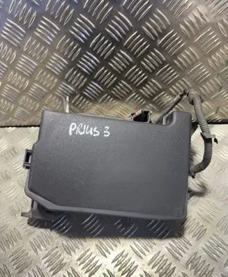 Toyota Prius (XW30) Fuse box set