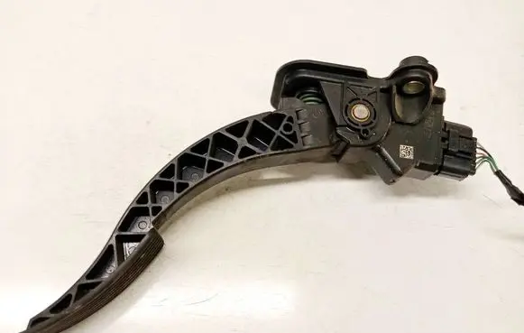Mitsubishi Outlander Accelerator throttle pedal MN101544 07283C2B