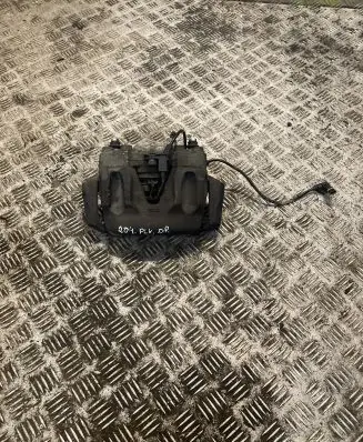 Mercedes-Benz C W204 Front brake caliper 2044213681 A2044213681