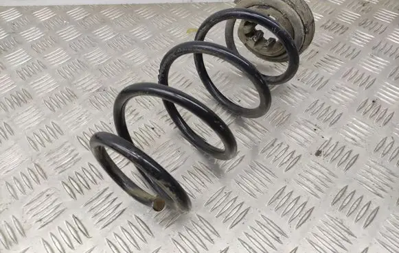 Mercedes-Benz A W176 Rear coil spring