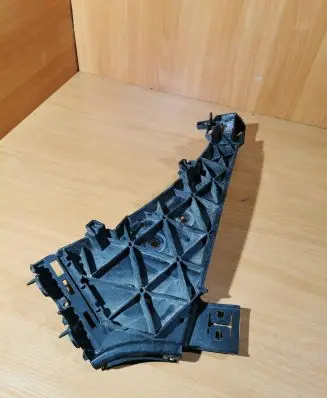 Audi Q7 4L Front bumper mounting bracket 4L0807283